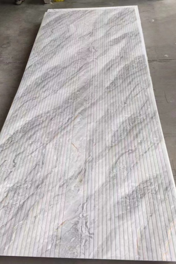 עם יריעת שיש PVC חריץ